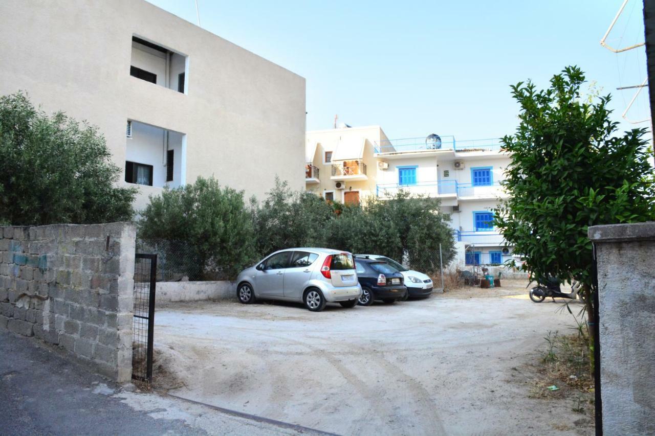 Golden Star Hotel Agia Marina  Exterior foto